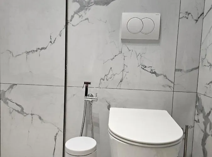 Alba アパート ティラナ